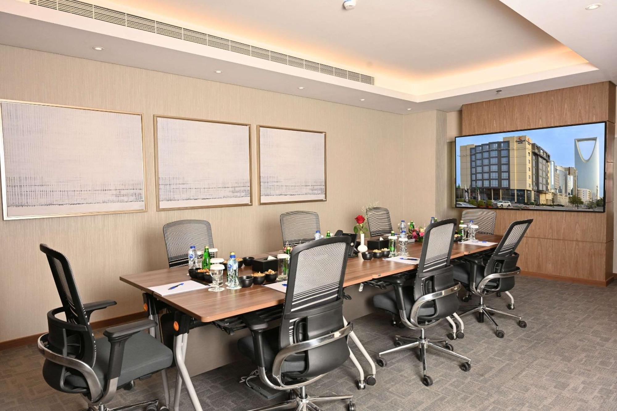 Comfort Hotel Riyadh Olaya Экстерьер фото