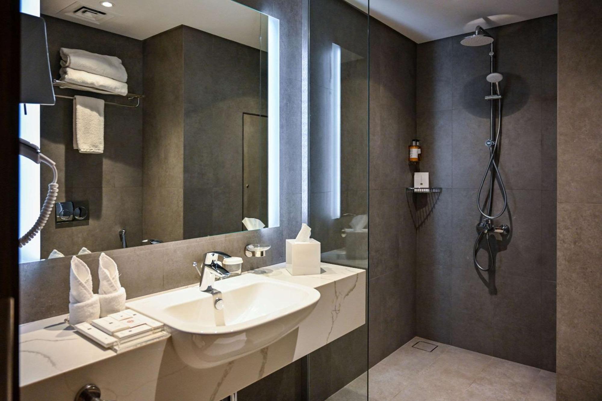 Comfort Hotel Riyadh Olaya Экстерьер фото