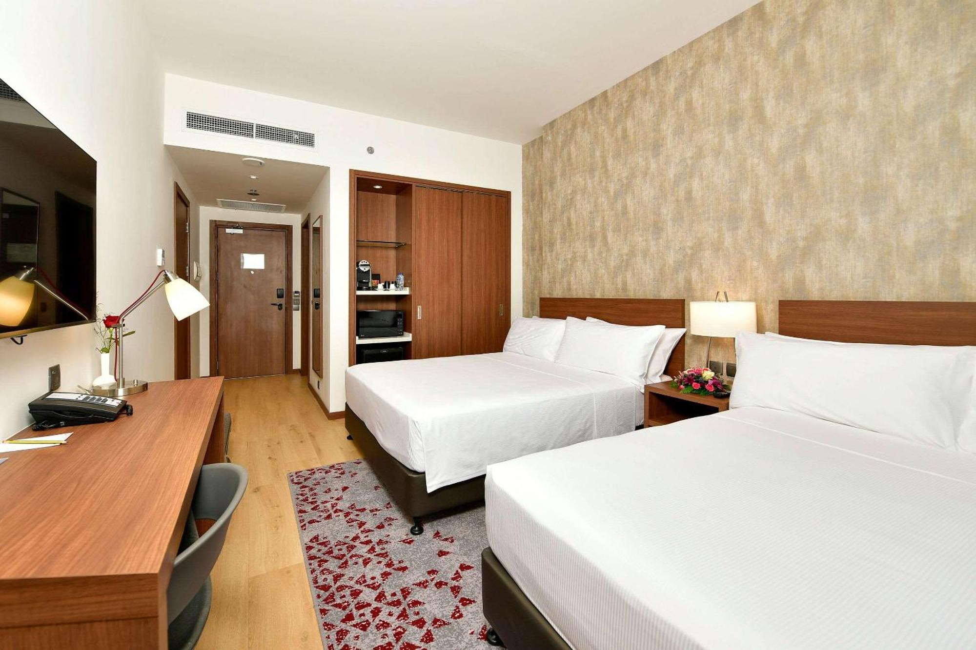 Comfort Hotel Riyadh Olaya Экстерьер фото