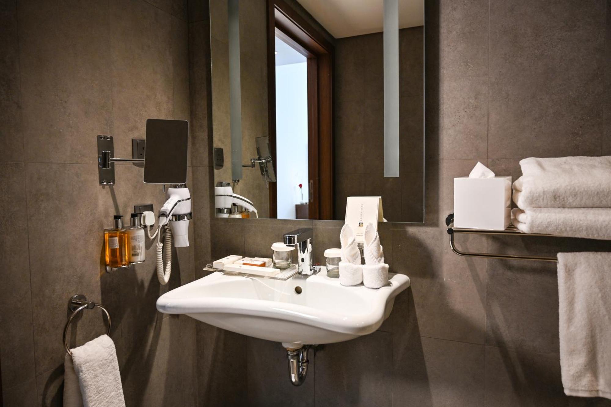 Comfort Hotel Riyadh Olaya Экстерьер фото
