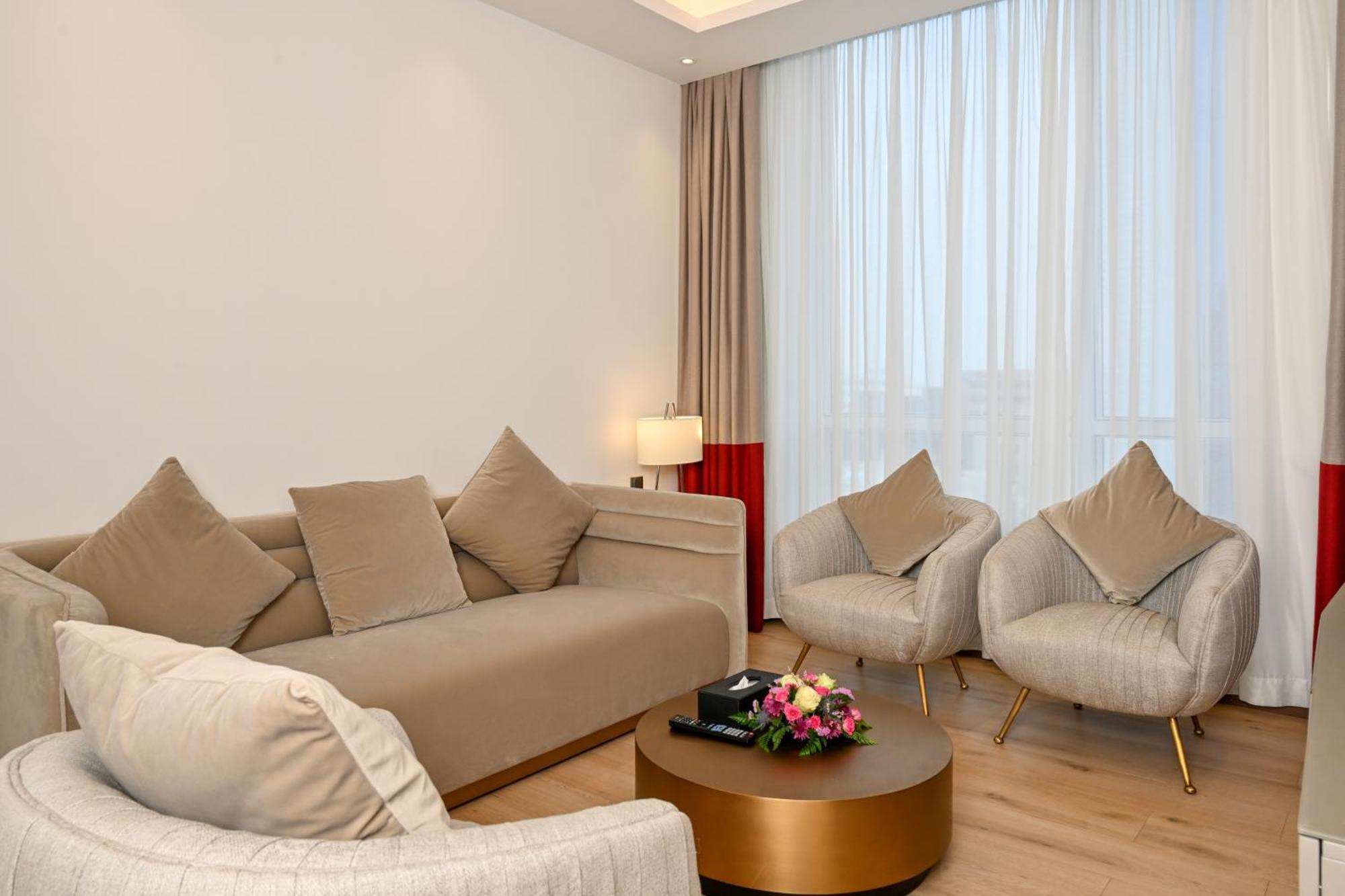 Comfort Hotel Riyadh Olaya Экстерьер фото